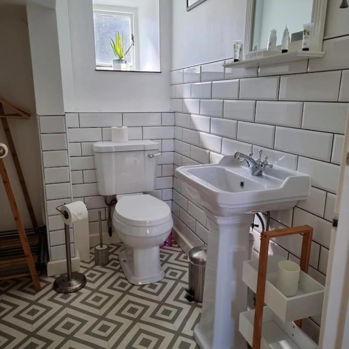 דולגלאו Eldon Row - Stylish Character Apartments - Central Location 1 & 2 Bed Available מראה חיצוני תמונה