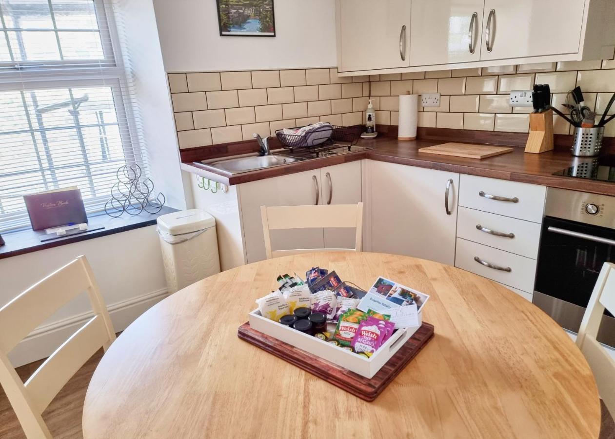 דולגלאו Eldon Row - Stylish Character Apartments - Central Location 1 & 2 Bed Available מראה חיצוני תמונה